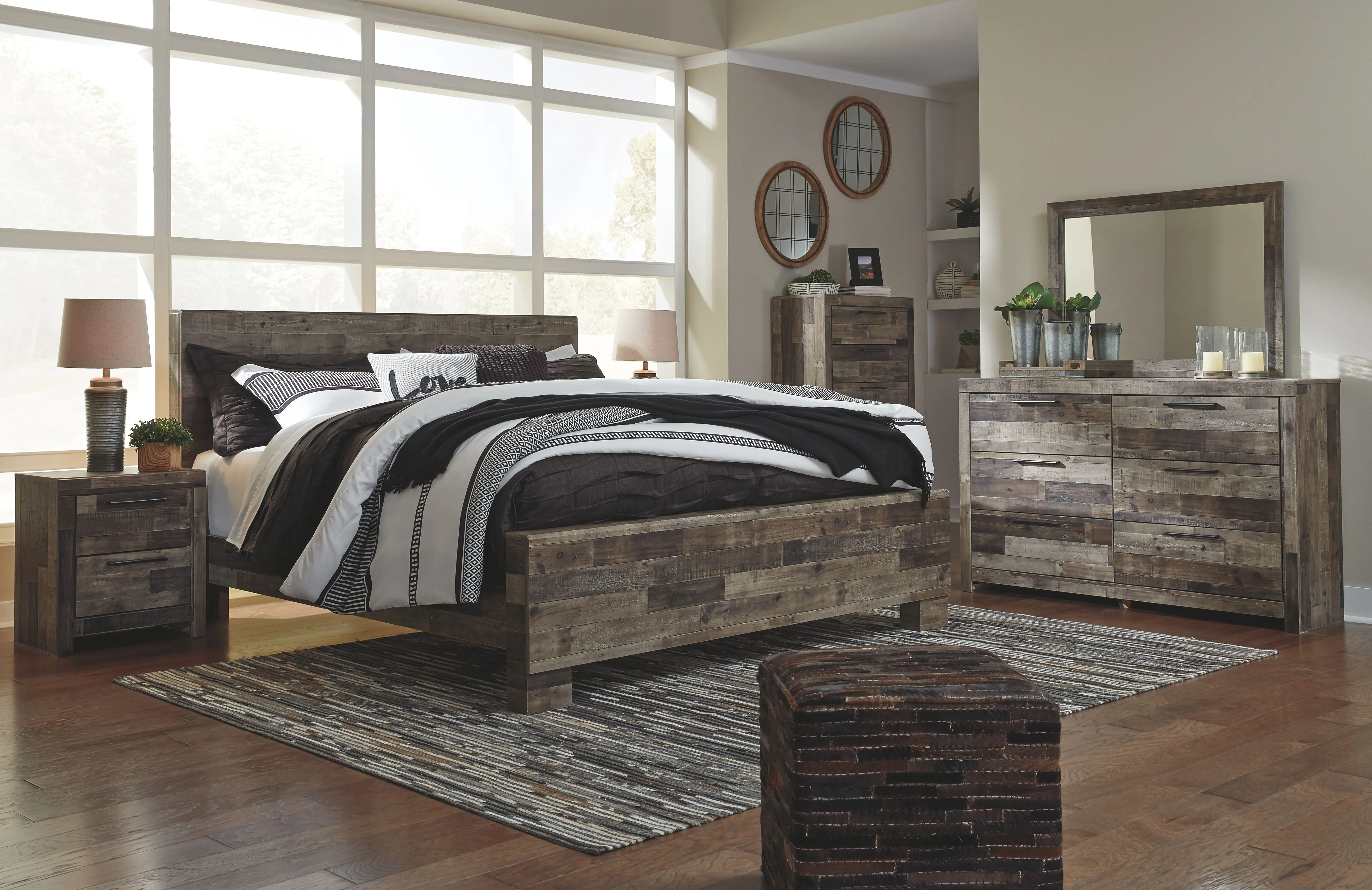 Derekson - Panel Bed - Image 18