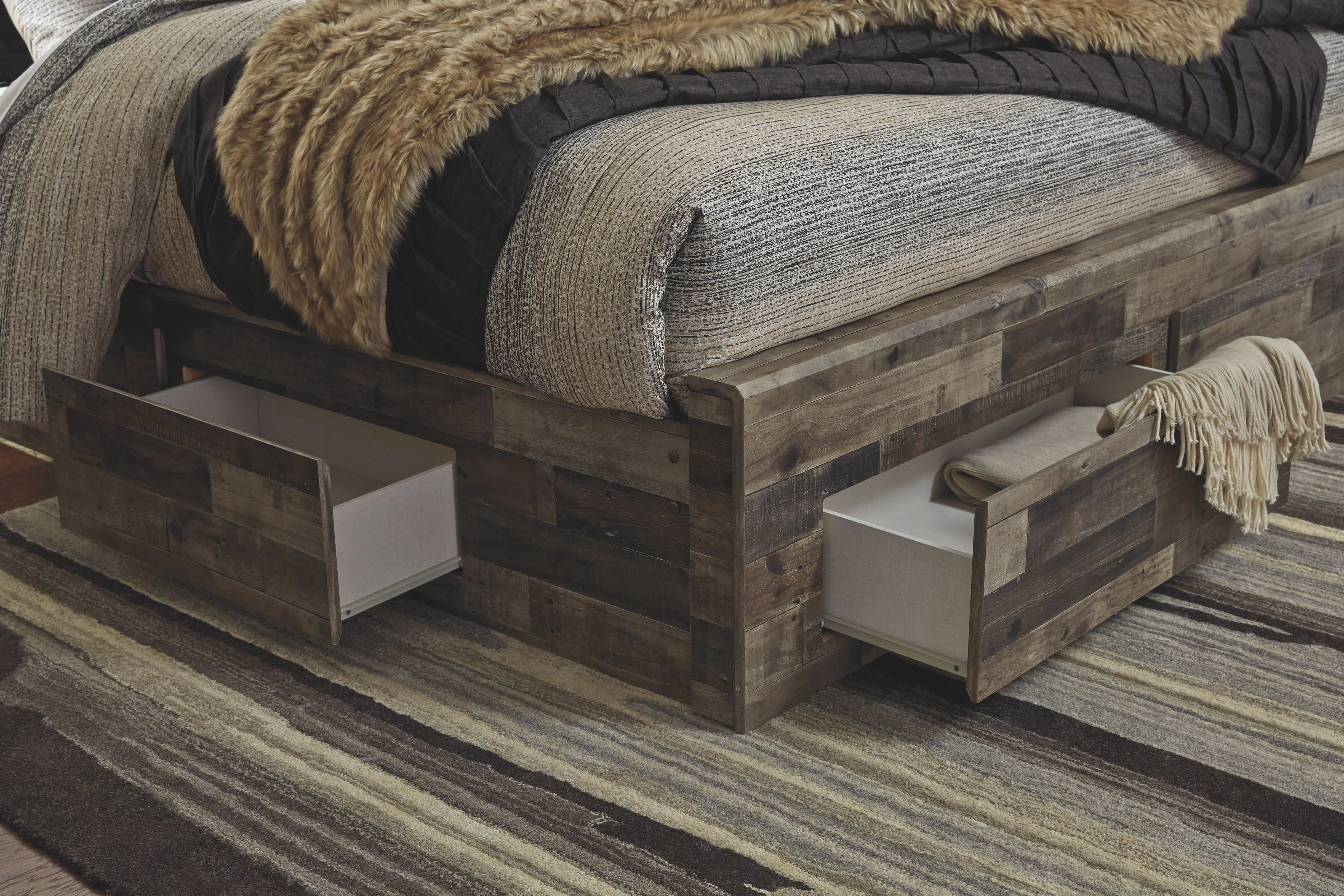 Derekson - Panel Bed - Image 28