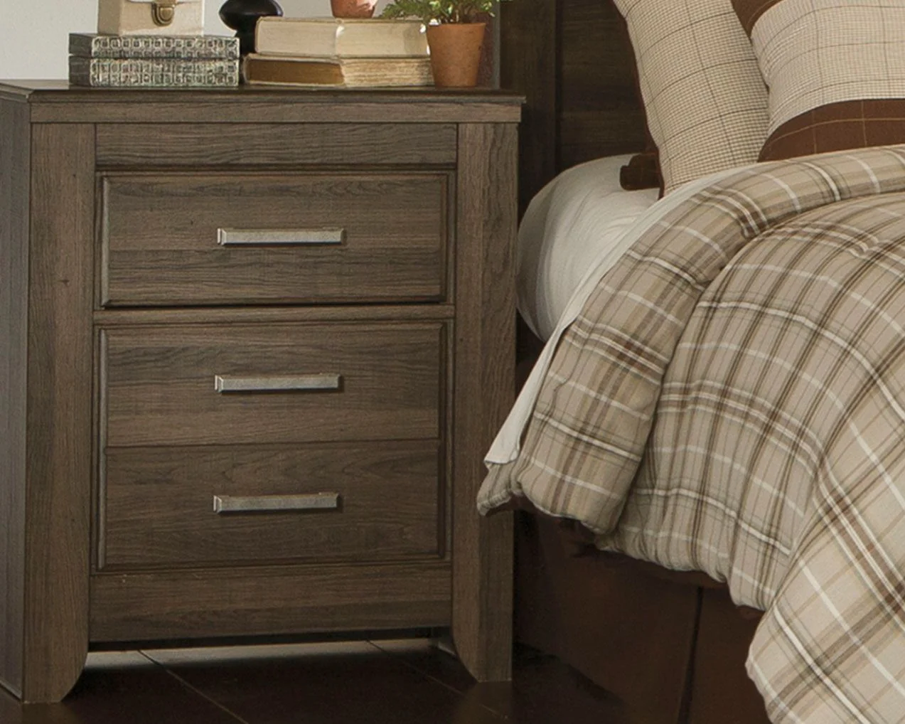 Juararo - Two Drawer Night Stand - Dark Brown - Image 4