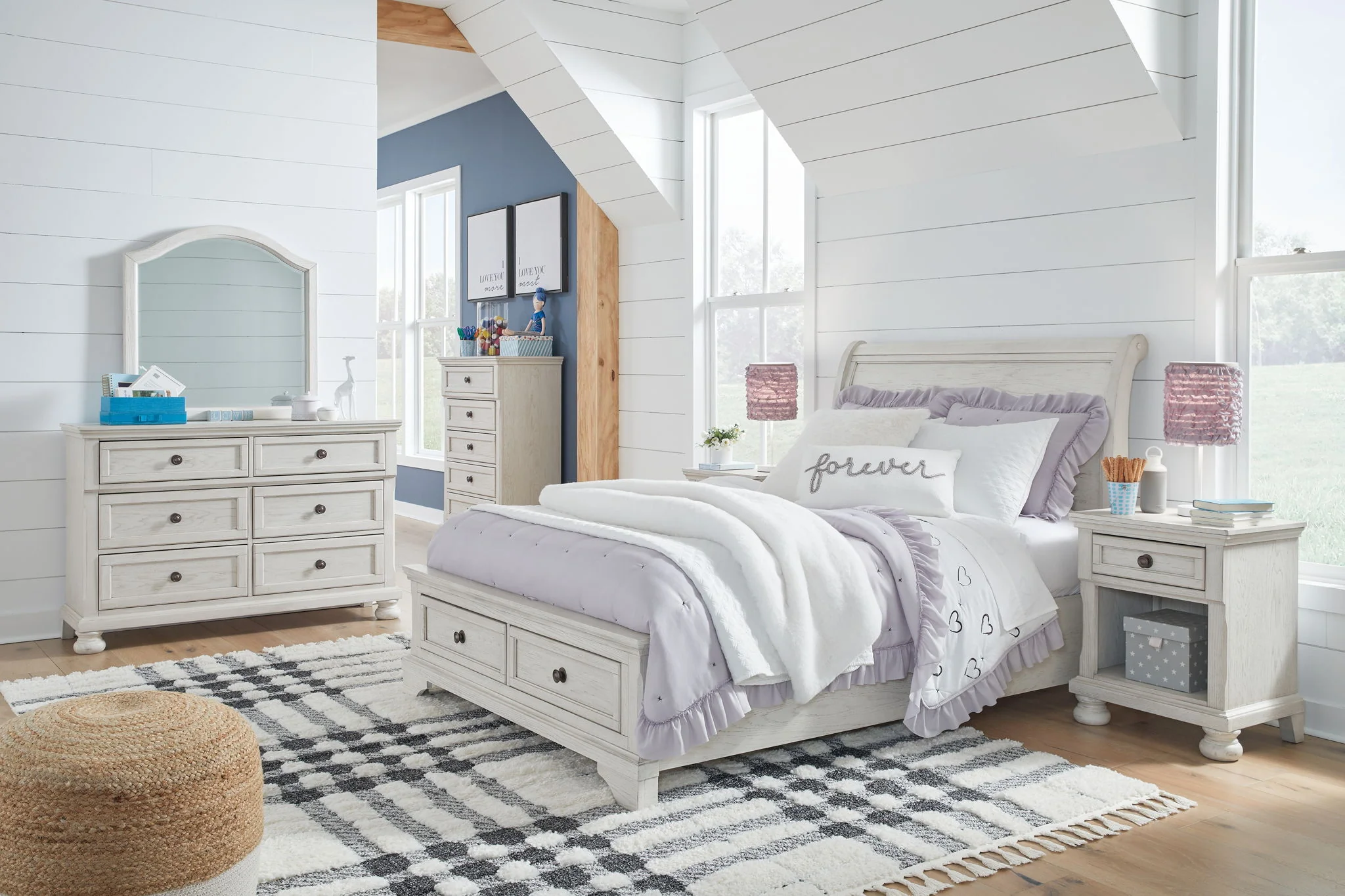 Robbinsdale - Sleigh Bed - Image 6